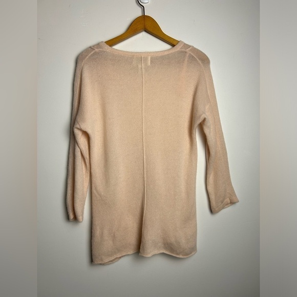 CYNTHIA ROWLEY 100% 2Ply Cashmere Knit Long Sleeve Crew-Neck peach luxury Size M - Picture 2 of 9